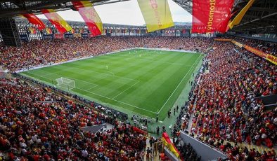 Göztepe taraftarıyla kavuşuyor