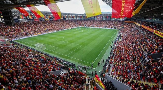 Göztepe taraftarıyla kavuşuyor